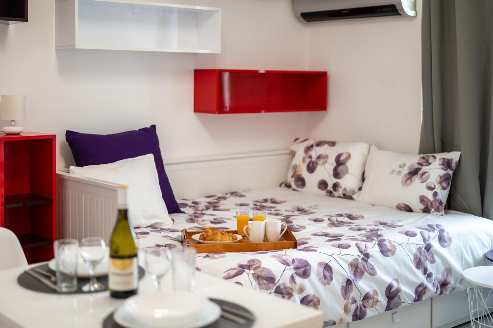 Апартаменти Colorful Studio With Balcony - Free Parking Софія Екстер'єр фото