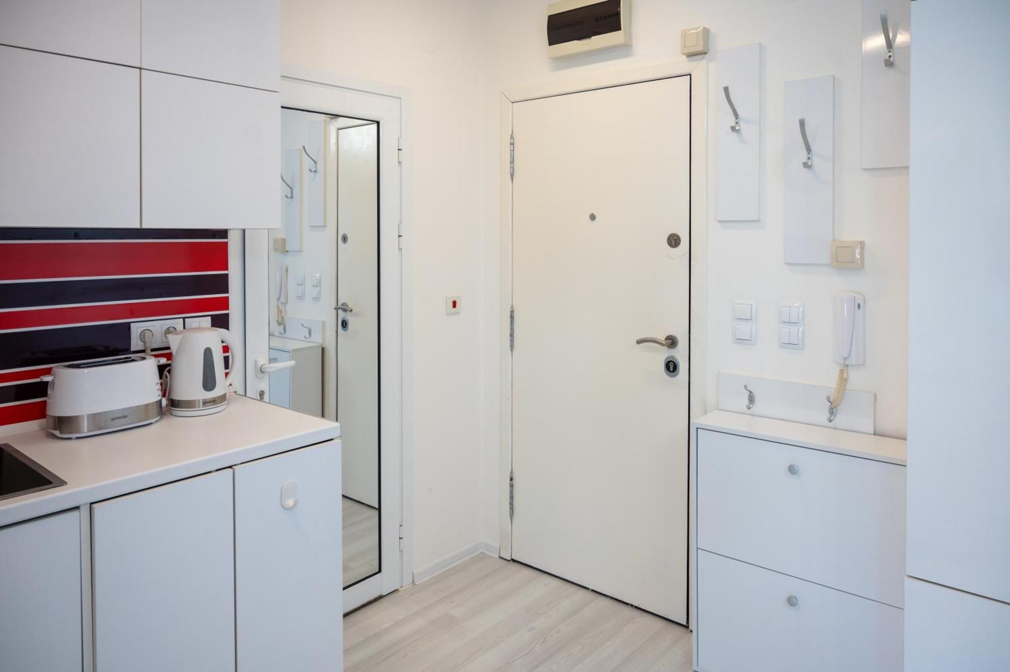 Апартаменти Colorful Studio With Balcony - Free Parking Софія Екстер'єр фото