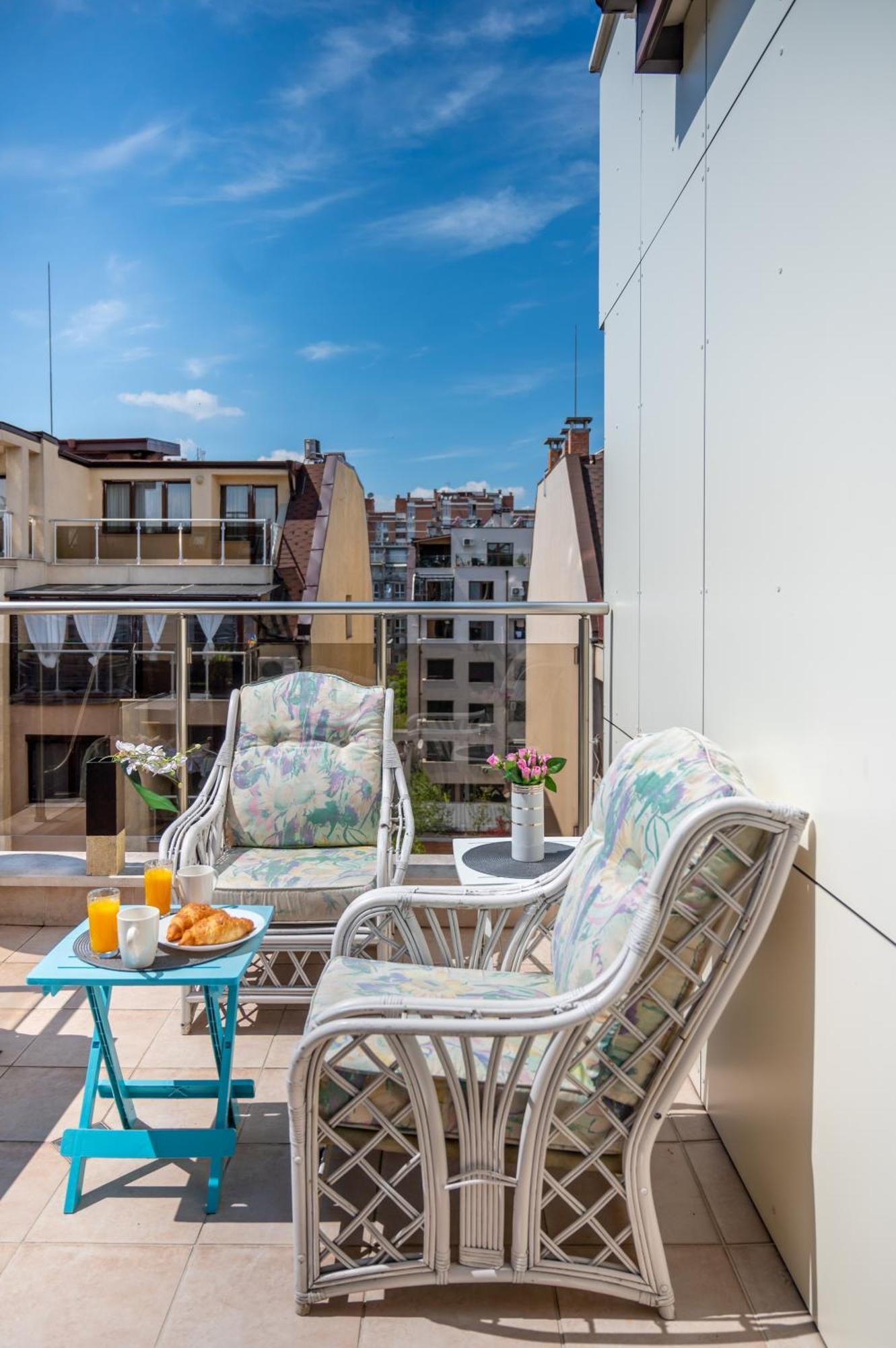 Апартаменти Colorful Studio With Balcony - Free Parking Софія Екстер'єр фото