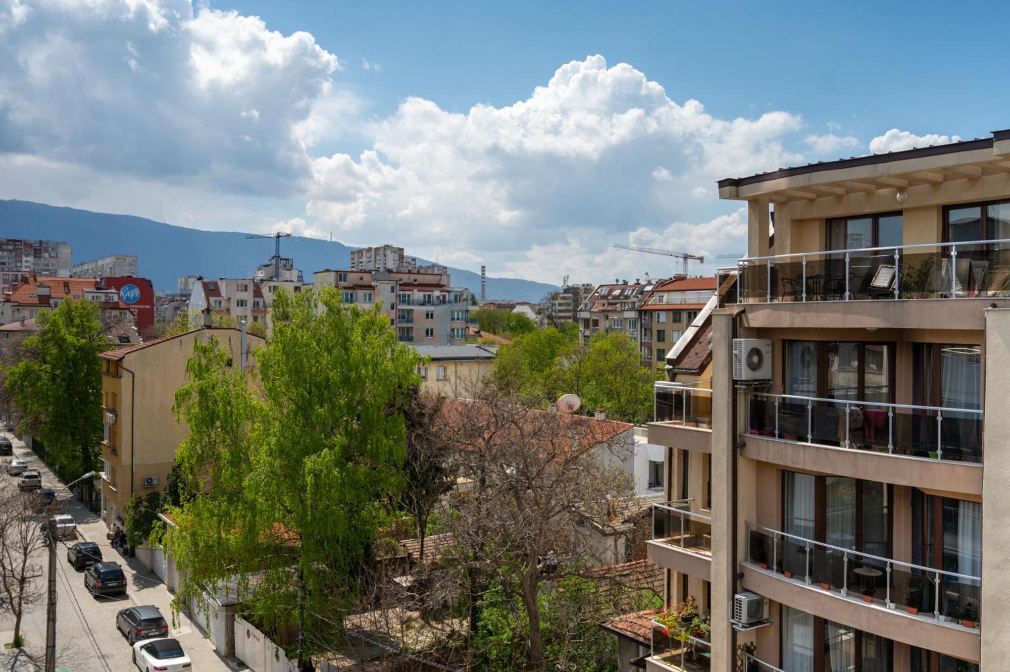 Апартаменти Colorful Studio With Balcony - Free Parking Софія Екстер'єр фото